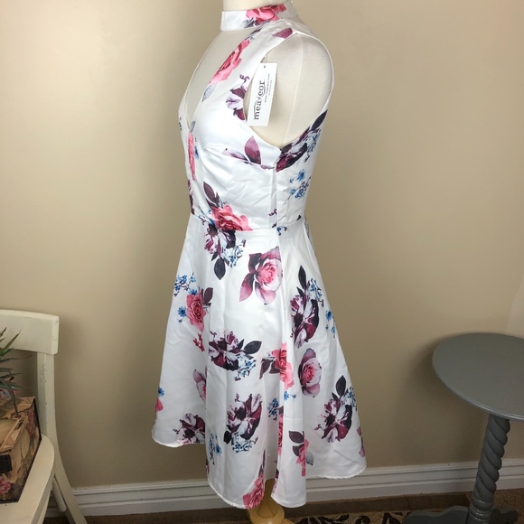 NWT Measeor dress cute floral white satin sz. S - Picture 3 of 8
